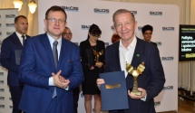 Prezes Okręgu Zdzisław Śliwa zwycięzcą w Poznaniu w kategorii Polityka, samorządność i społeczność lokalna Plebiscytu Osobowość Roku 2024